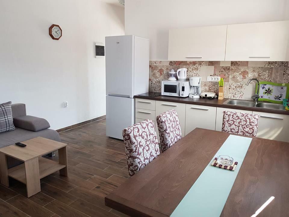 Apartmani Dada Starigrad Paklenica Exteriér fotografie