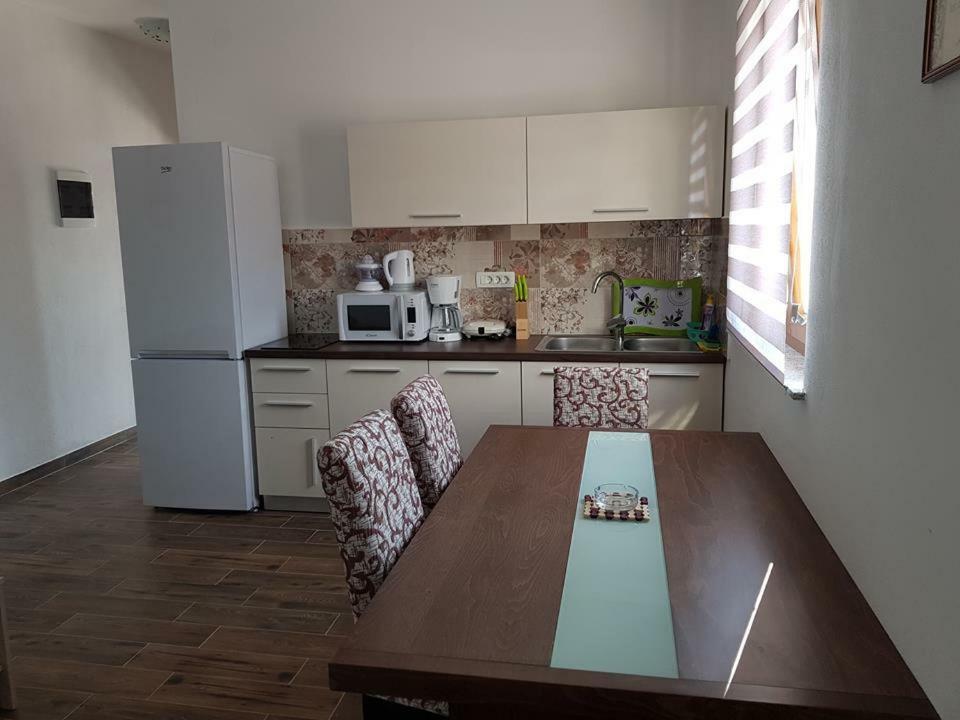 Apartmani Dada Starigrad Paklenica Exteriér fotografie