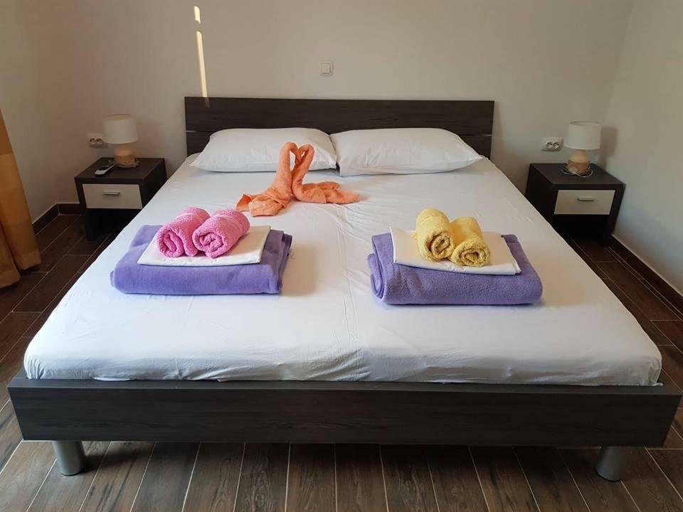 Apartmani Dada Starigrad Paklenica Exteriér fotografie