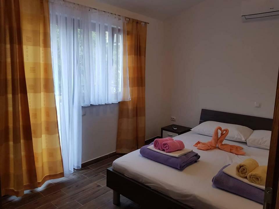 Apartmani Dada Starigrad Paklenica Exteriér fotografie