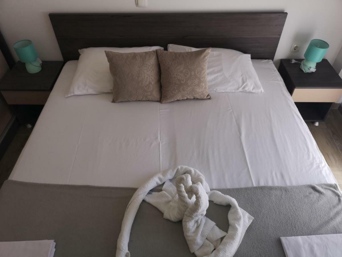 Apartmani Dada Starigrad Paklenica Exteriér fotografie