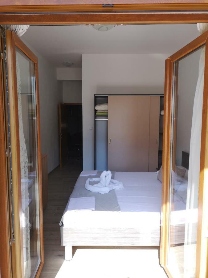 Apartmani Dada Starigrad Paklenica Exteriér fotografie