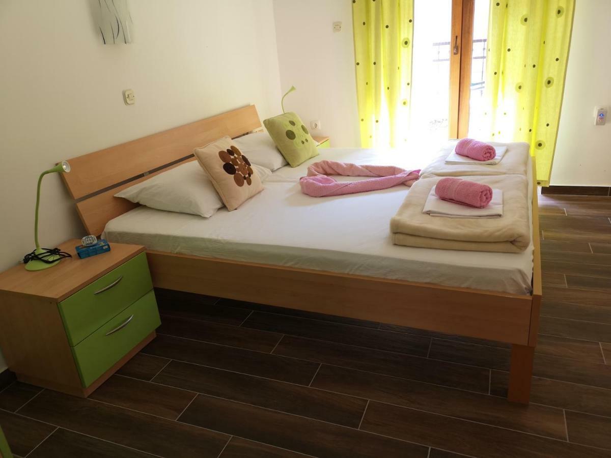 Apartmani Dada Starigrad Paklenica Exteriér fotografie