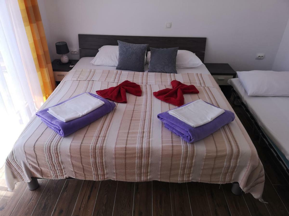 Apartmani Dada Starigrad Paklenica Exteriér fotografie