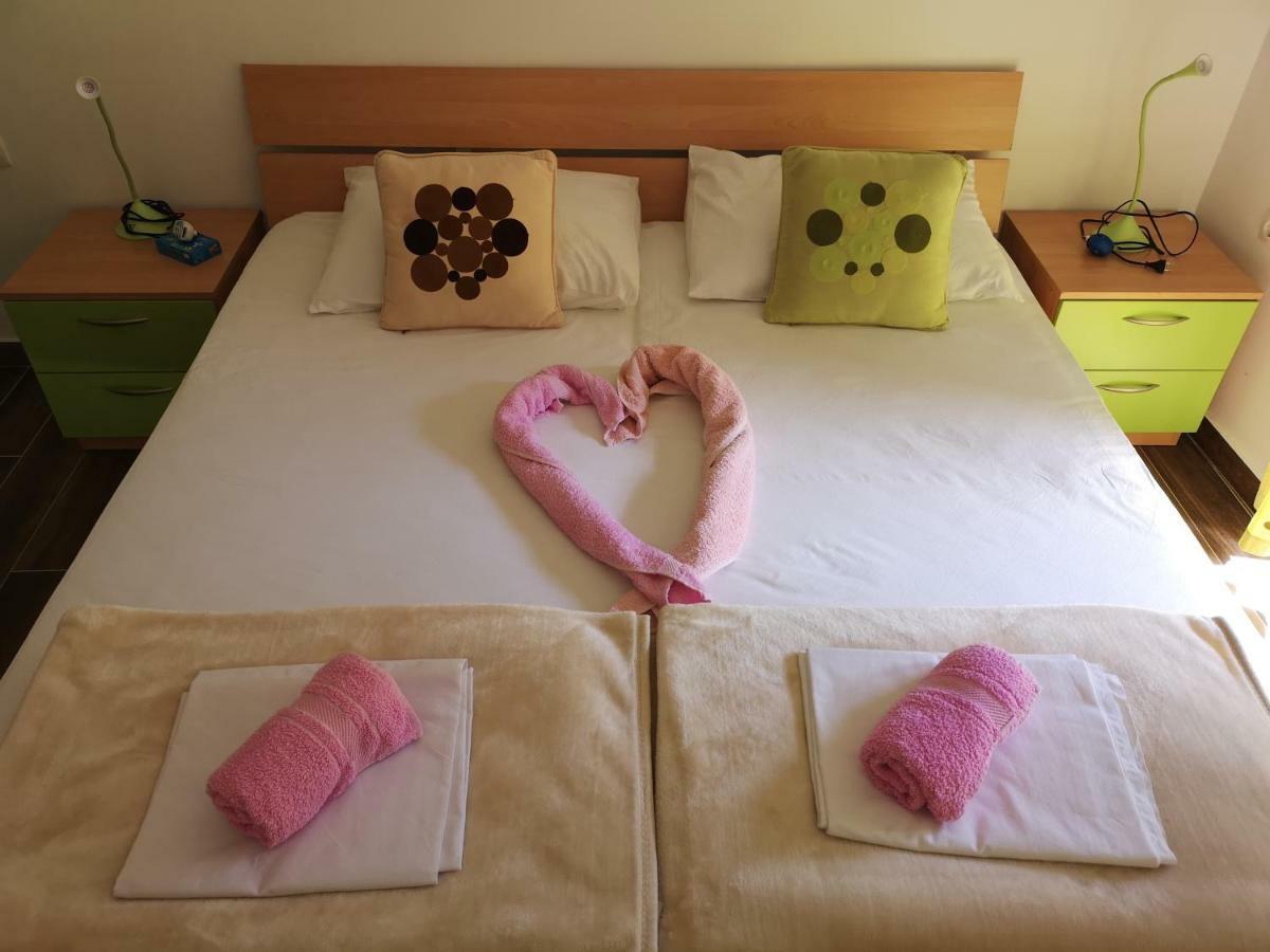 Apartmani Dada Starigrad Paklenica Exteriér fotografie