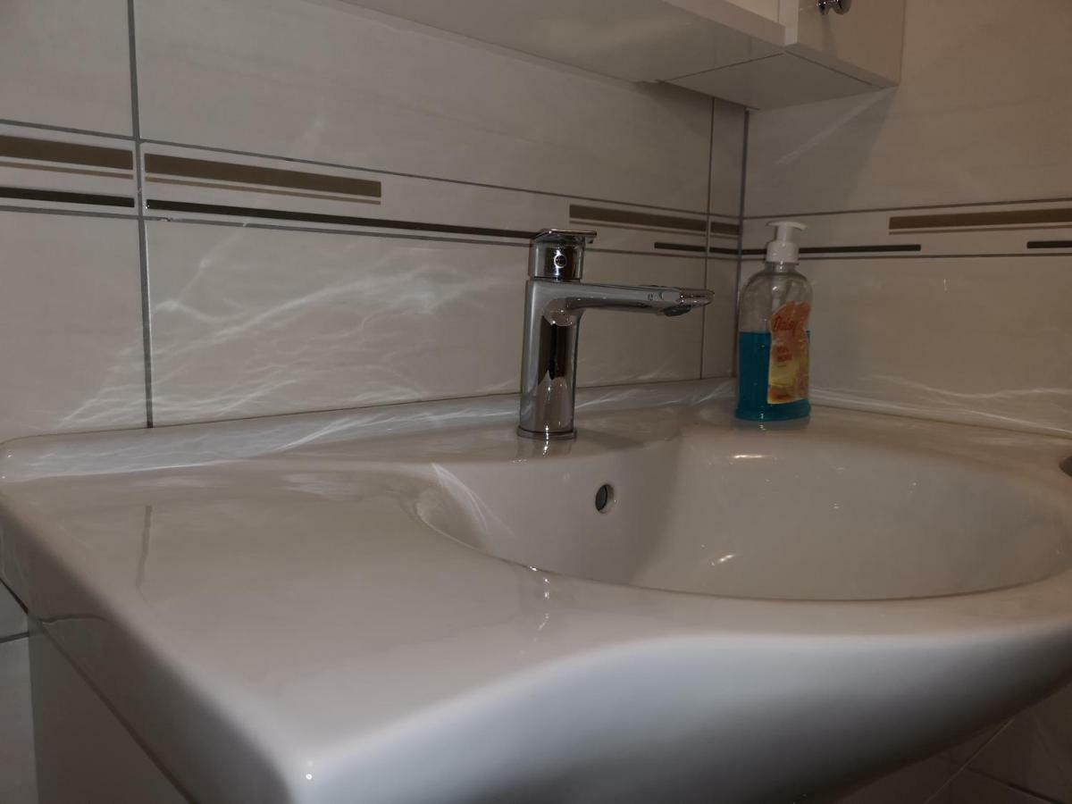 Apartmani Dada Starigrad Paklenica Exteriér fotografie