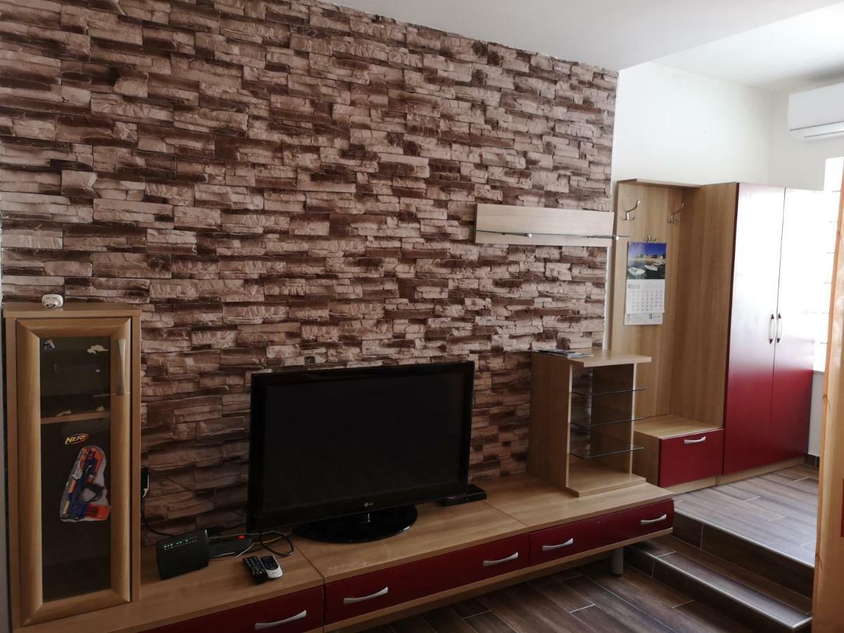Apartmani Dada Starigrad Paklenica Exteriér fotografie