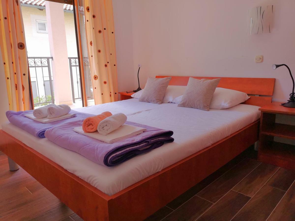 Apartmani Dada Starigrad Paklenica Exteriér fotografie