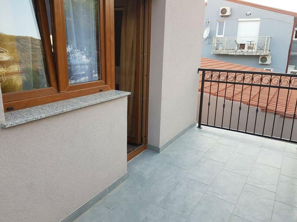Apartmani Dada Starigrad Paklenica Exteriér fotografie